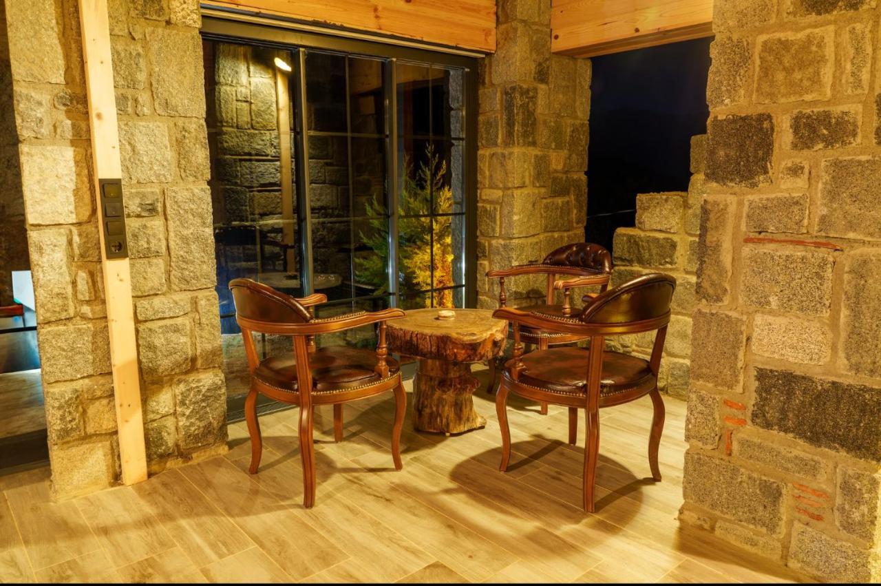 Hobbit Chalet Hotel Camlihemsin Luaran gambar